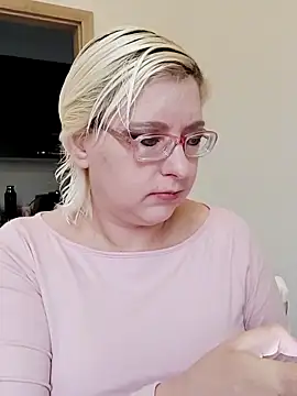 VikaKing online show from 10/24/25, 08:46