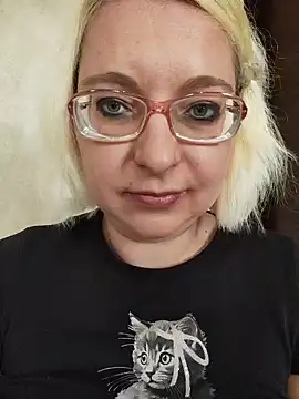 VikaKing online show from 05/17/26, 09:42
