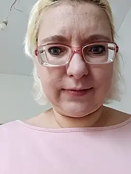 VikaKing online show from 12/03/25, 09:42