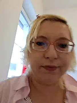 VikaKing online show from 12/14/25, 09:59