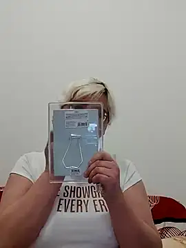 VikaKing online show from 11/04/25, 04:44