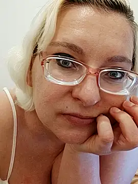 VikaKing online show from 10/25/25, 08:31