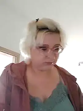 VikaKing online show from 10/16/25, 09:39