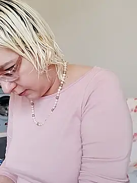 VikaKing online show from 10/29/25, 10:03