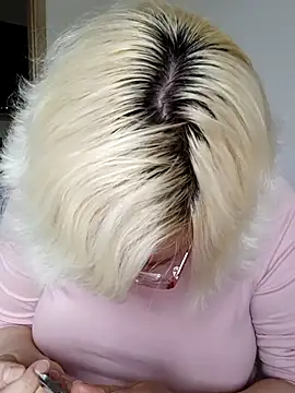 VikaKing online show from 10/18/25, 08:38