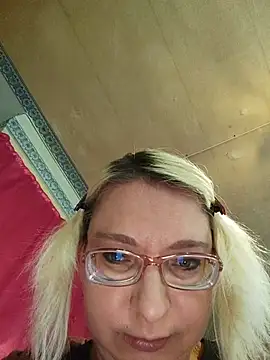 VikaKing online show from 06/04/26, 11:48