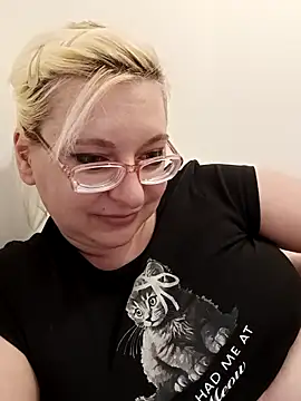 VikaKing online show from 12/13/25, 08:04