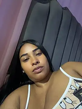 ericajohnson  online show from 04/18/26, 10:43