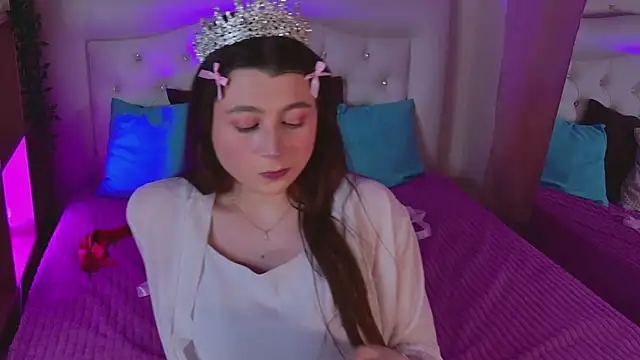 Queen Michelle  online show from 03/28/26, 09:49