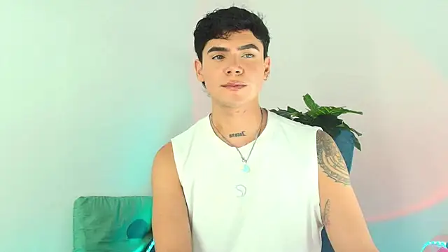 CamiiGuzmanX online show from 12/05/25, 08:39