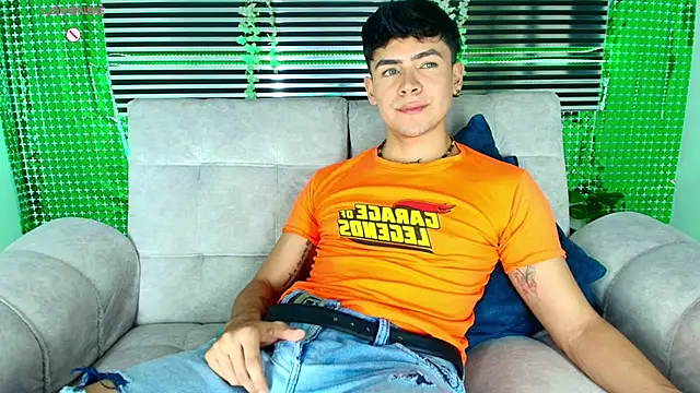 CamiiGuzmanX online show from 03/24/26, 11:05