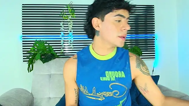 CamiiGuzmanX online show from 01/12/26, 08:47