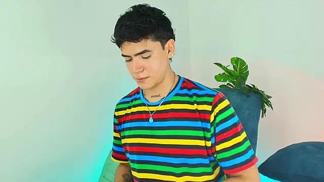 CamiiGuzmanX online show from 12/03/25, 09:25