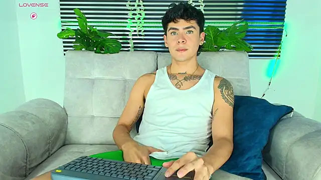 CamiiGuzmanX online show from 02/05/26, 08:04