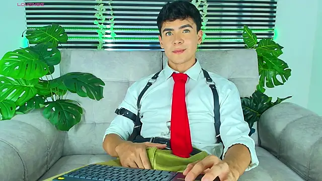 CamiiGuzmanX online show from 04/11/26, 09:40