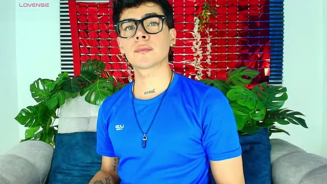 CamiiGuzmanX online show from 02/27/26, 08:41