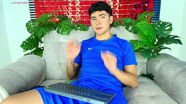 CamiiGuzmanX online show from 02/21/26, 09:39