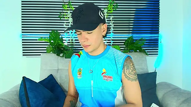 CamiiGuzmanX online show from 02/10/26, 07:57