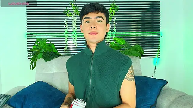 CamiiGuzmanX online show from 01/10/26, 07:53