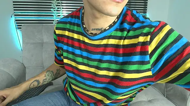 CamiiGuzmanX online show from 04/01/26, 09:56