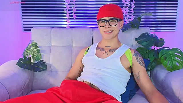 CamiiGuzmanX online show from 06/30/26, 07:58