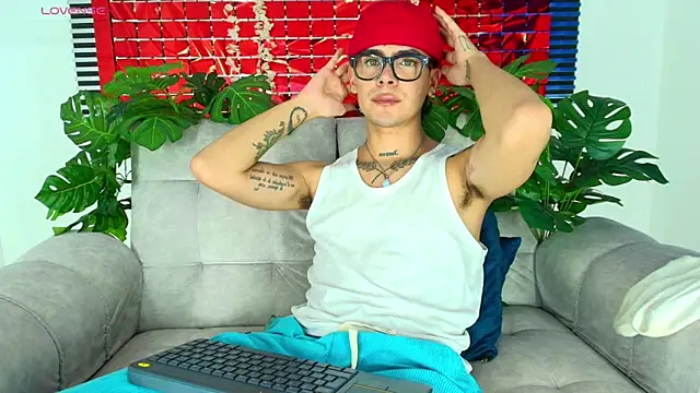 CamiiGuzmanX online show from 02/20/26, 09:28