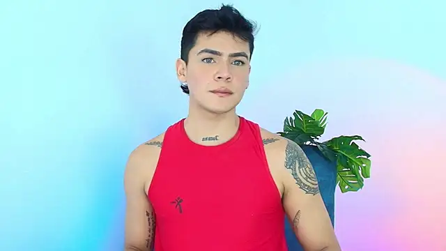 CamiiGuzmanX online show from 10/24/25, 07:57