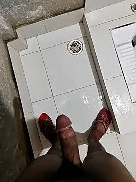 Snapshot of obin112233 chatting on 02/25/26, 06:30 obin112233 online show from 02/25/26, 06:30