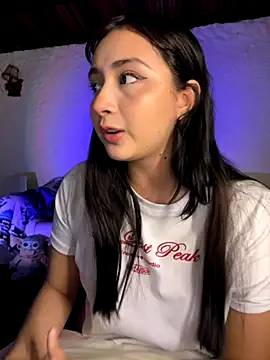 Snapshot of kaori_77 chatting on 10/29/25, 04:00 kaori 77 online show from 10/29/25, 04:00