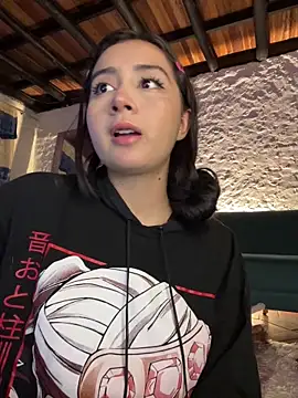 Snapshot of kaori_77 chatting on 02/12/26, 04:23 kaori 77 online show from 02/12/26, 04:23