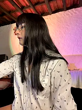 Snapshot of kaori_77 chatting on 11/09/25, 03:43 kaori 77 online show from 11/09/25, 03:43