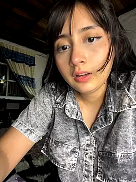 Snapshot of kaori_77 chatting on 09/19/25, 02:04 kaori 77 online show from 09/19/25, 02:04