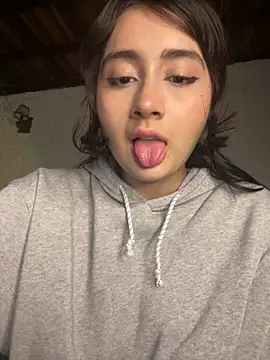 Snapshot of kaori_77 chatting on 12/02/25, 03:19 kaori 77 online show from 12/02/25, 03:19