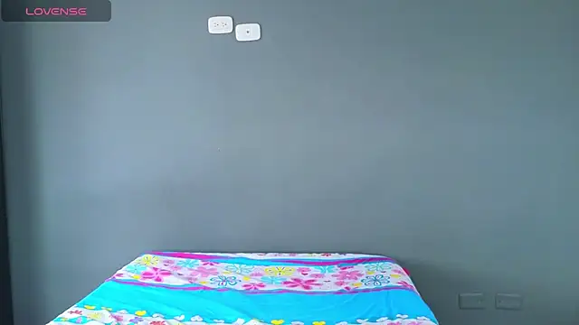 AntonellaaRossii online show from 11/13/25, 04:00