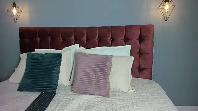 Tania 77  online show from 09/20/25, 12:54