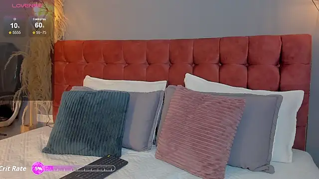 Tania 77  online show from 11/10/25, 12:32