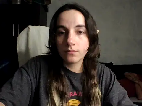 Snapshot of DarthBunny chatting on 10/02/25, 01:42 DarthBunny online show from 10/02/25, 01:42