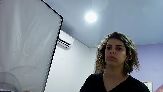 gisell gomez online show from 03/03/26, 07:54