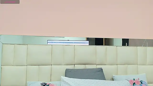 gisell gomez online show from 11/07/25, 12:21