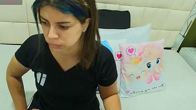 gisell gomez online show from 10/23/25, 12:04