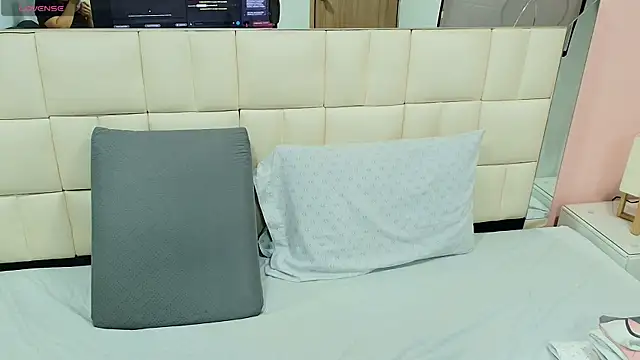 gisell gomez online show from 11/14/25, 12:09