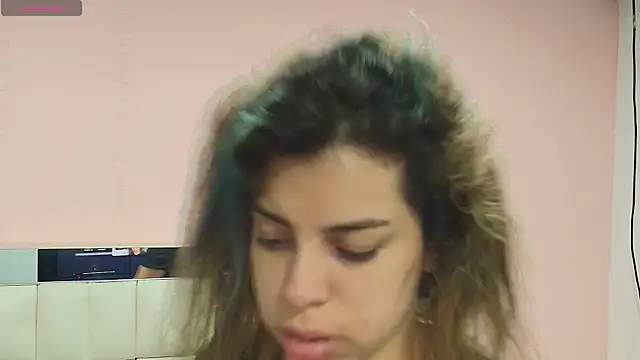 gisell gomez online show from 12/15/25, 12:22