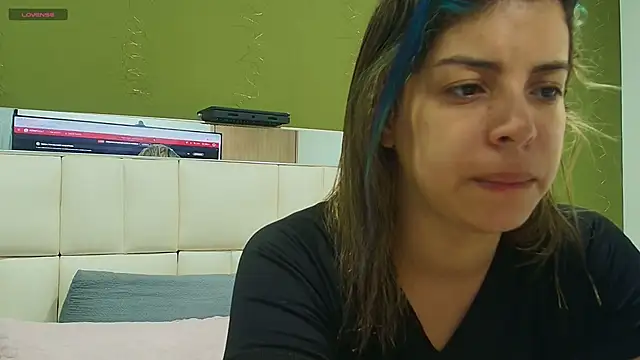 gisell gomez online show from 10/12/25, 12:28