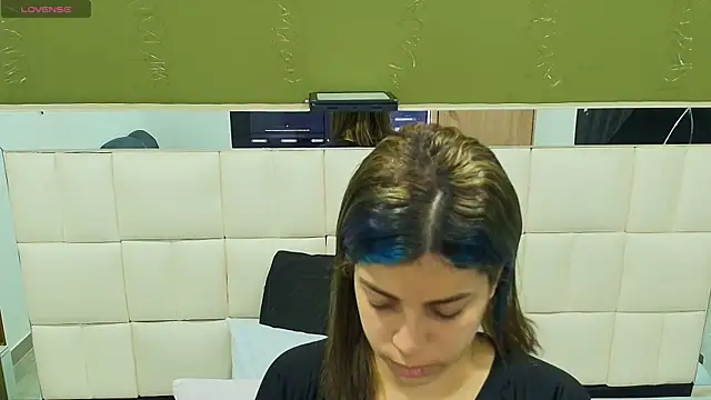 gisell gomez online show from 09/18/25, 12:08