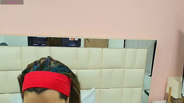 gisell gomez online show from 11/08/25, 12:20