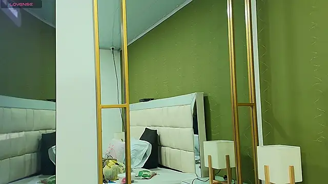 gisell gomez online show from 09/14/25, 12:16