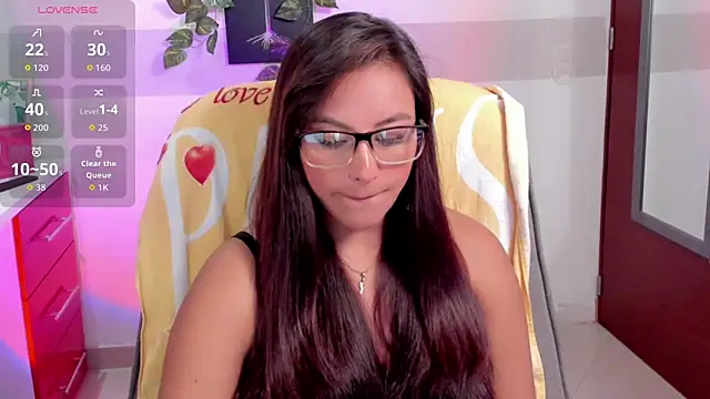 Cameroon-Diaz online show from 03/28/26, 02:07