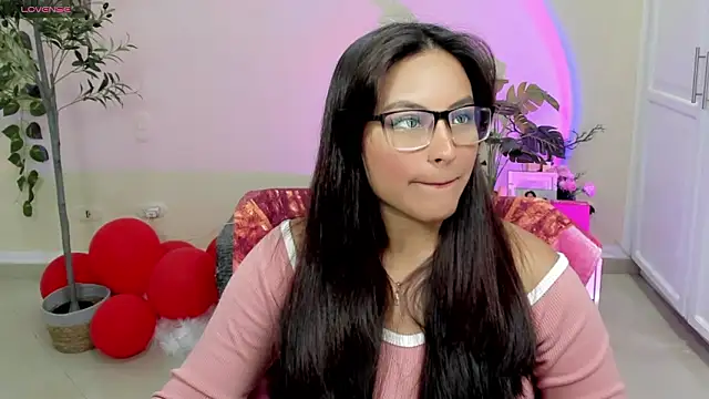 Cameroon-Diaz online show from 02/27/26, 01:55