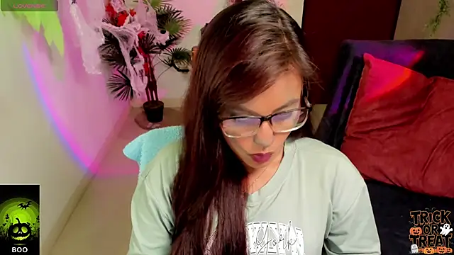 Cameroon-Diaz online show from 10/30/25, 01:53