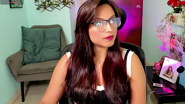 Cameroon-Diaz online show from 02/02/26, 01:54